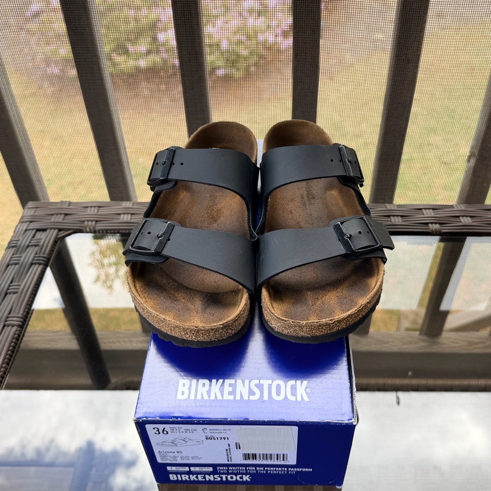 Birkenstock Arizona Black Two-Buckle Sandals Size 36 (5.5) Regular - Picture 2 of 7